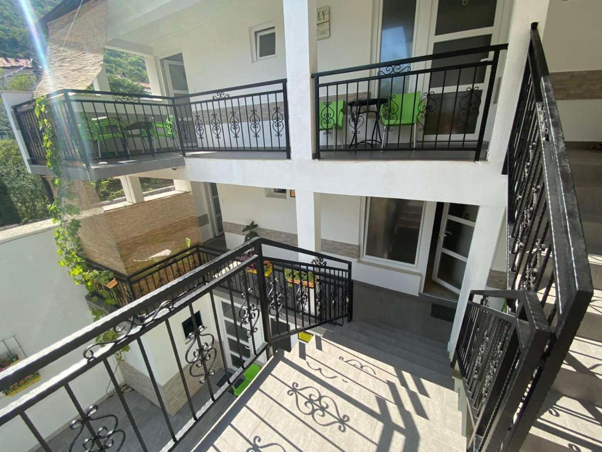 Sweet Apartment Near Old Town Mostar Exterior foto